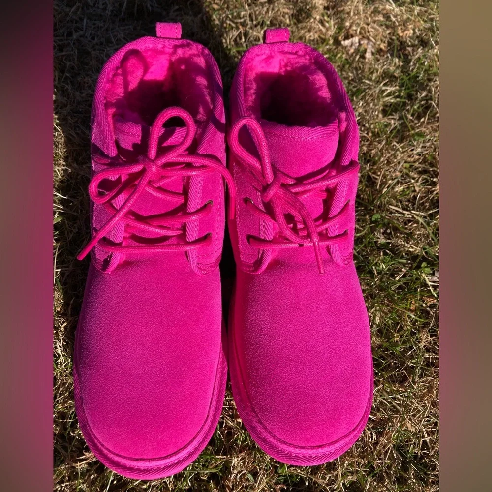 UGG Women's Hot Pink Neumel Chukka Lace Up Suede Shearling Pink Boots BRAND NEW
